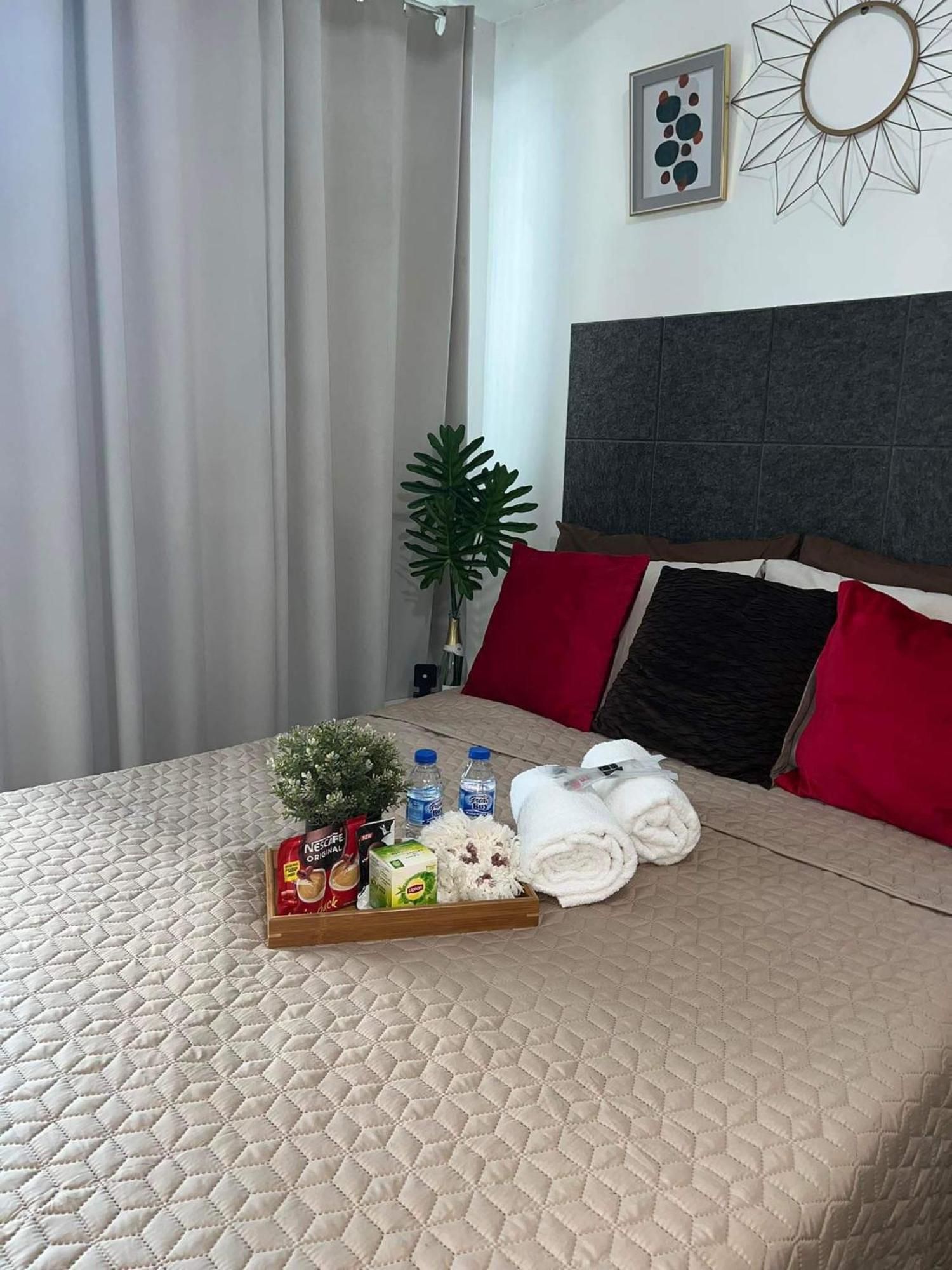 Sm Jazz Residences - Gabawaystaycation Makati City Room photo